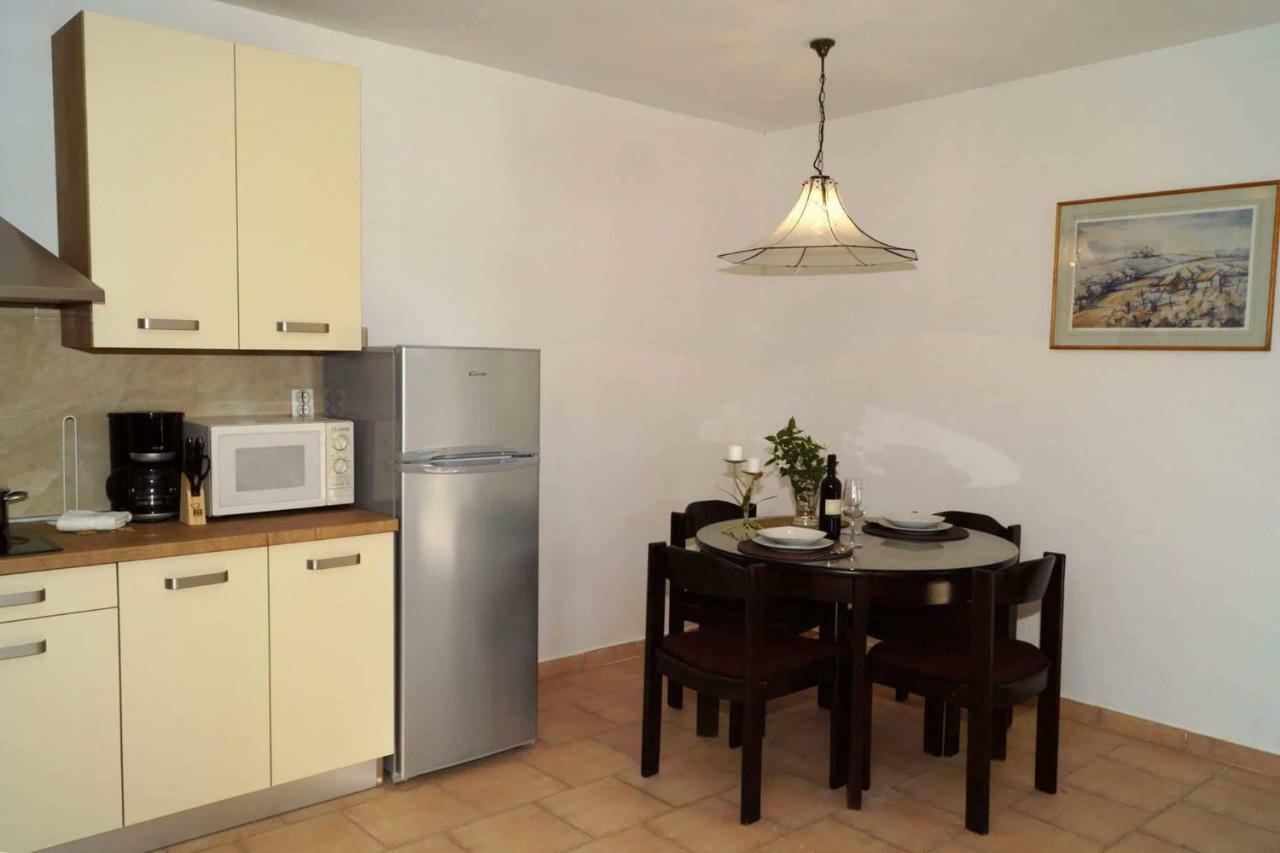 Apartman Eric Apartment Pula Exterior foto