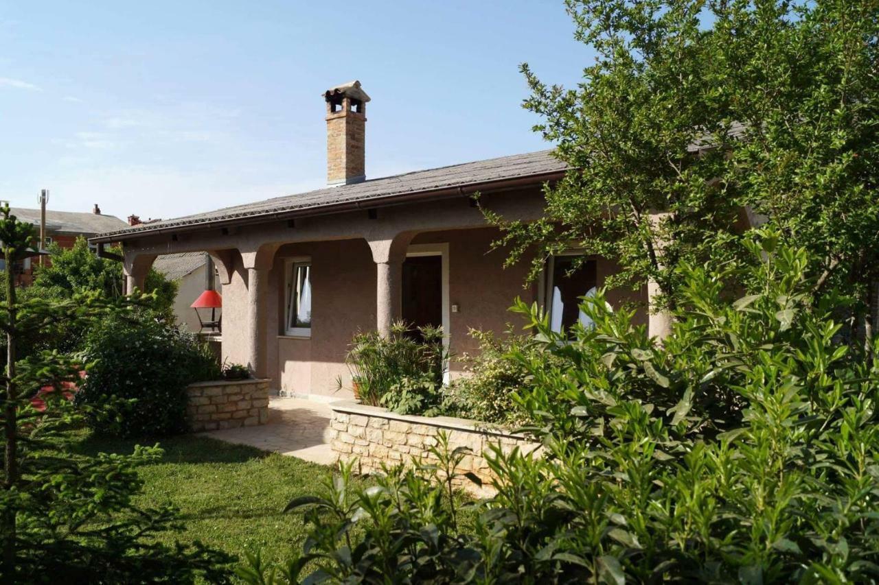 Apartman Eric Apartment Pula Exterior foto