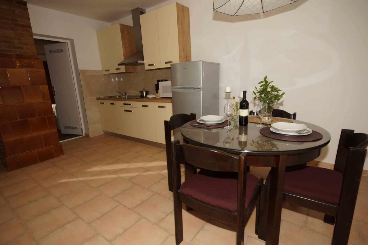 Apartman Eric Apartment Pula Exterior foto